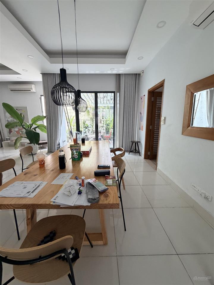 Siêu phẩm đầu tư  mt hoa lan, p2, phú nhuận  dt 8 x 18m 4 tầng  hđt 150tr/th  giá bán 48 tỷ