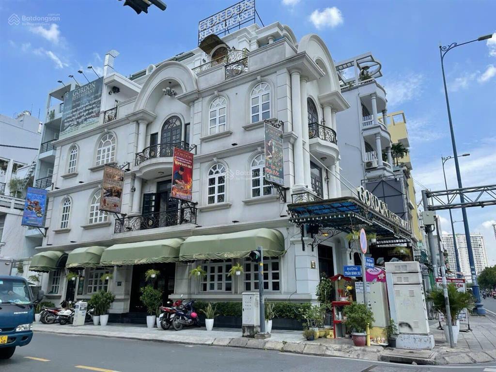 Siêu vị trí  mặt tiền lý tự trọng, bến thành, quận 1  dt 8 x 20m  hđt 200tr/tháng  gía 100 tỷ