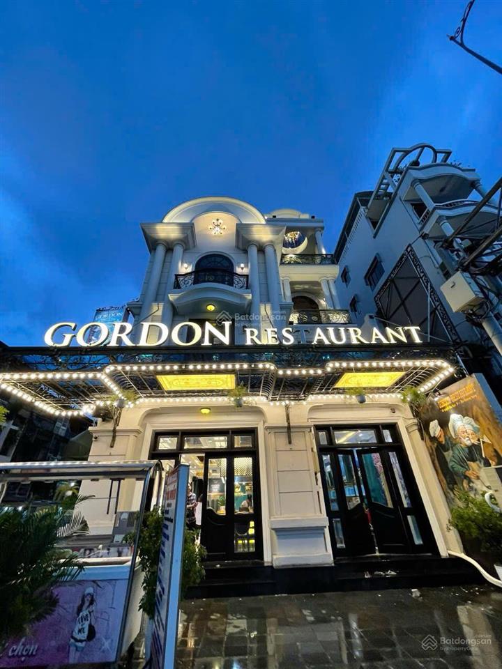 Siêu vị trí  mặt tiền lý tự trọng, bến thành, quận 1  dt 8 x 20m  hđt 200tr/tháng  gía 100 tỷ