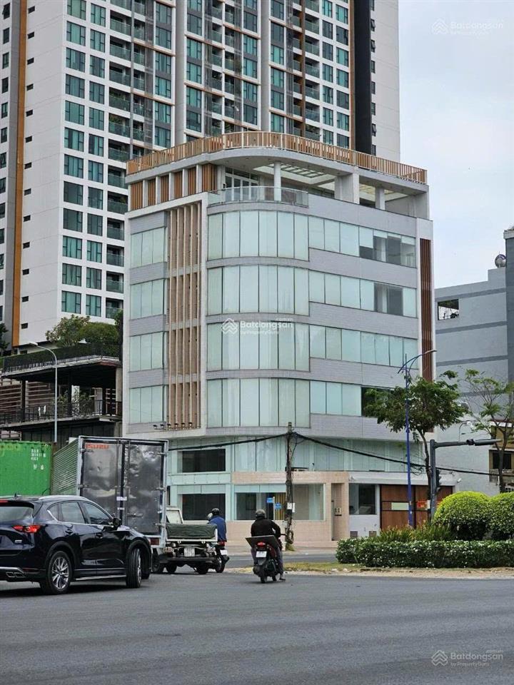 Góc 2 mt  hồng hà & yên thế, p. 2, tân bình  dt 9.9 x 15m  hđt 100tr/th  3 tầng  giá 39 tỷ