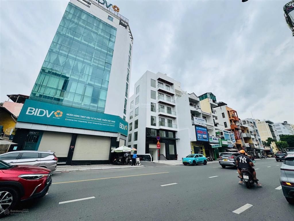 Toà nhà góc 2 mt thương hiệu  hoàng hoa thám, bt  dt 6 x 18m  hầm 7 tầng  hđt 120tr/th  45 tỷ