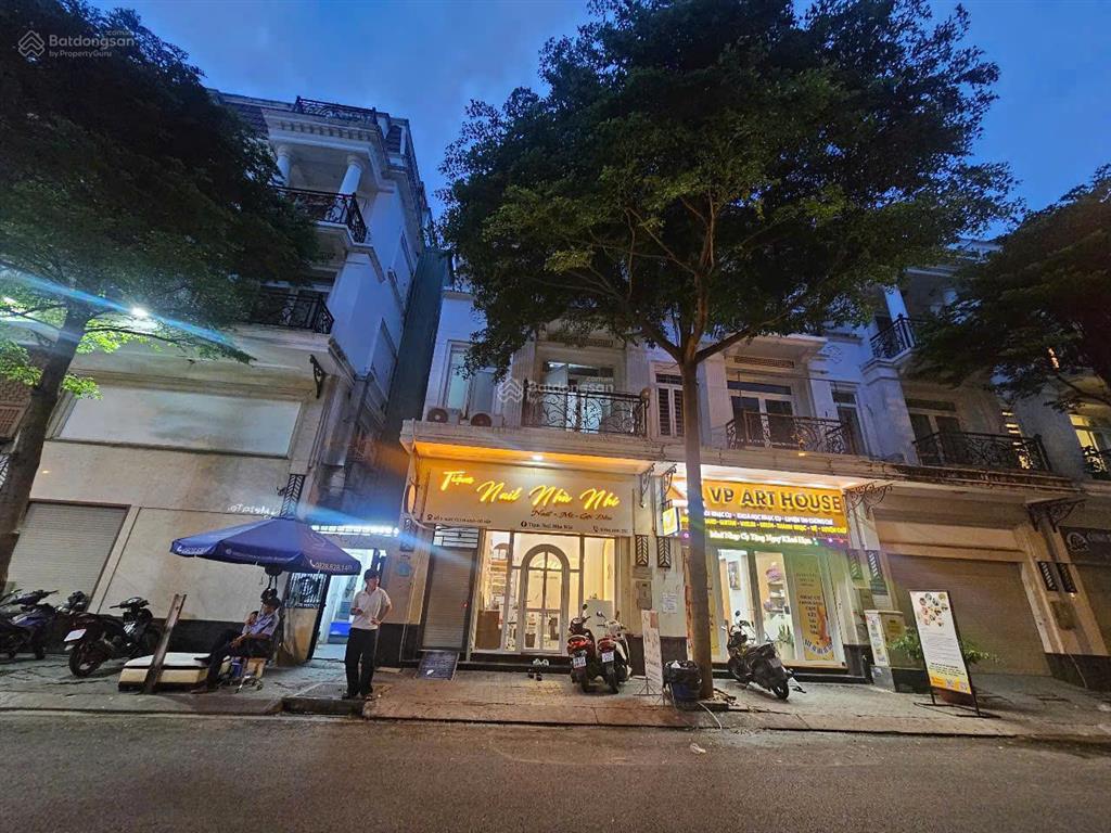 Siêu phẩm  mt trần quang khải, p.tân định, quận 1  dt 17 x 37m  3 tầng  hđt 350tr/th  220 tỷ
