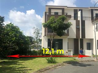 Bán biệt thự view sông vàm cỏ. diện tích 12,1x14m xây dựng 2 lầu, sổ hồng hoàn công sang tên ngay