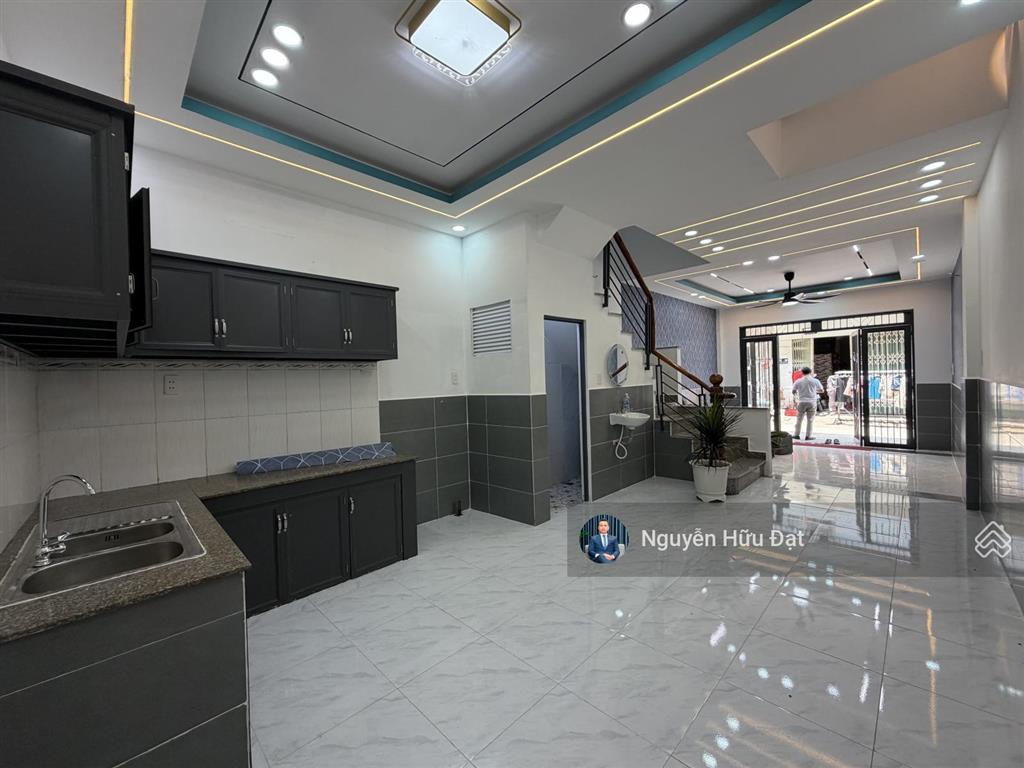 Nhà mỹ thịnh  gò hưu, 4x10m, 1 trệt 2 lầu liền kề chung cư phương mai, giá 1,1 tỷ thanh toán 50%