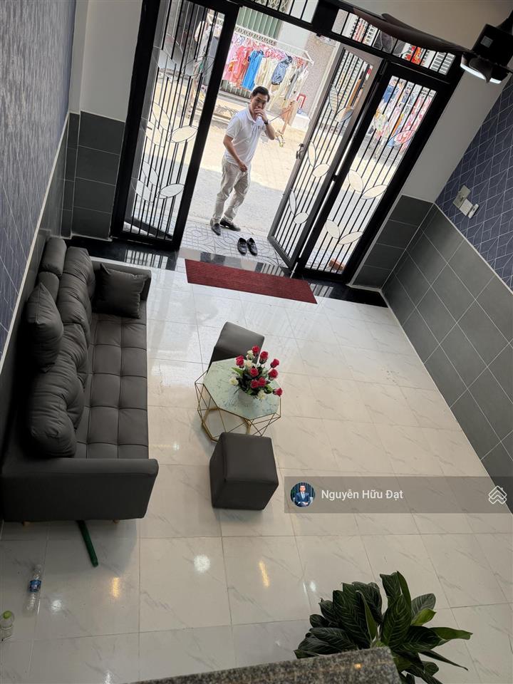 Nhà mỹ thịnh  gò hưu, 4x10m, 1 trệt 2 lầu liền kề chung cư phương mai, giá 1,1 tỷ thanh toán 50%
