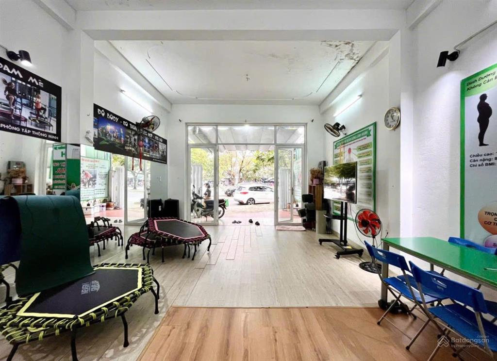 Mặt tiền kd phan xích long  đối diện công viên  đường 10m5, hàng hiếm an khê