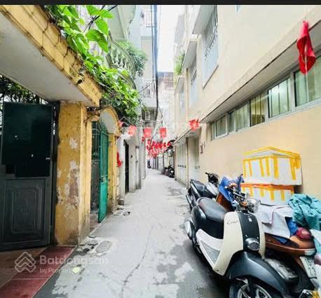 Bán nhà ngõ 72 tôn thất tùng 41,5m2, 8,95tỷ, 60m ra phố, ở ngay  giá tốt !