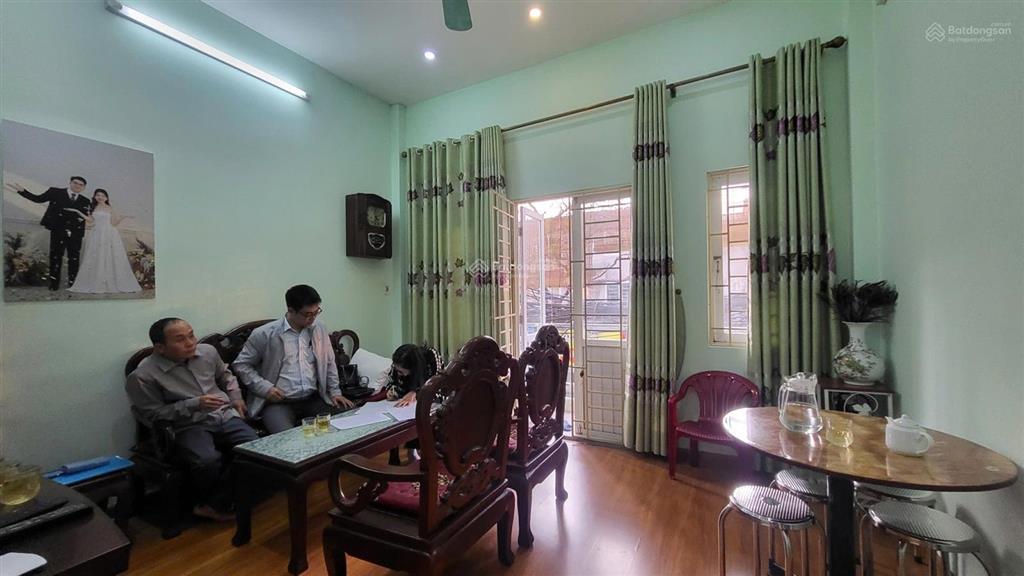 Giá tốt ! bán nhà mặt phố khương trung 52,3 m2, 3 tầng, 17.2 tỷ, mặt tiền 4,2m  hiếm nhà bán