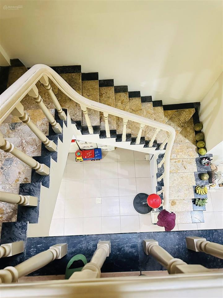 Bán nhà lê trọng tấn 61 m2, 24,2 tỷ, phân lô, 2 mặt thoáng, sổ đỏ hoa hậu