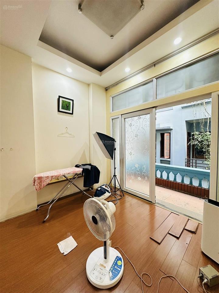 Bán nhà lê trọng tấn 61 m2, 24,2 tỷ, phân lô, 2 mặt thoáng, sổ đỏ hoa hậu