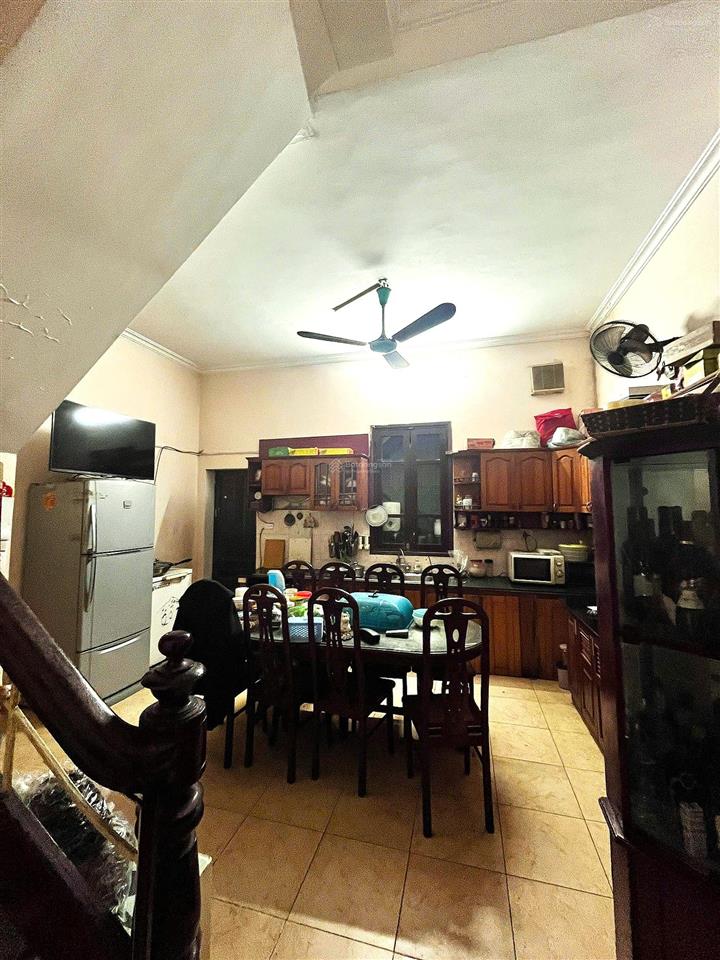 Bán nhà ngõ 1xx lê trọng tấn 31,5 tỷ, 84m2  30m ra phố, ngõ thẳng to đẹp  rất hiếm!