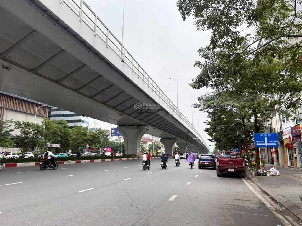 Bán nhà ngõ 3xx phố minh khai 50m2(t. tế 64m2), 23 tỷ, mt 4,0m, gara ô tô  ra phố 10m