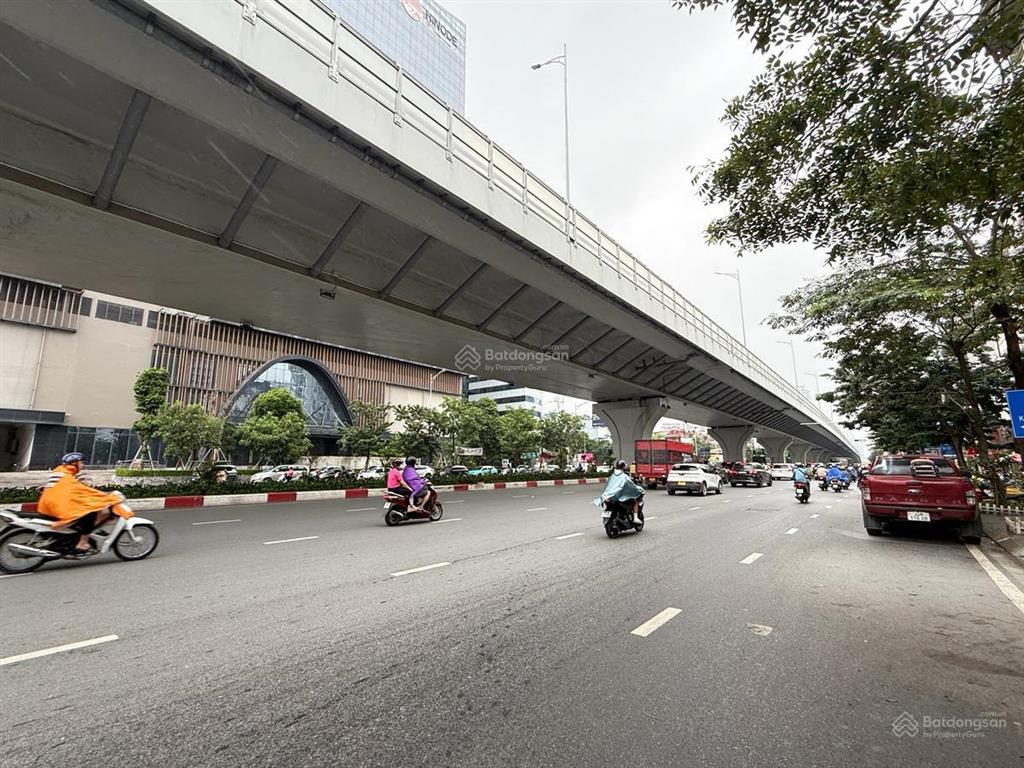 Bán nhà ngõ 3xx phố minh khai 50m2(t. tế 64m2), 23 tỷ, mt 4,0m, gara ô tô  ra phố 10m