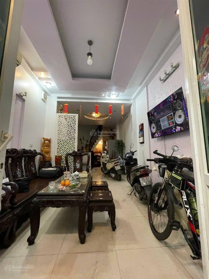 Bán nhà ngõ 15 phố tạ quang bửu 31m2, 11.6 tỷ  nhà đẹp  ở sướng  giữa đh bách khoa  đất học