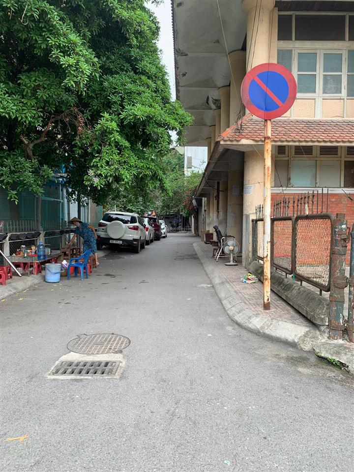 Cho thuê văn phòng 75m2, giá 8,8 triệu/tháng, mặt tiền 10m