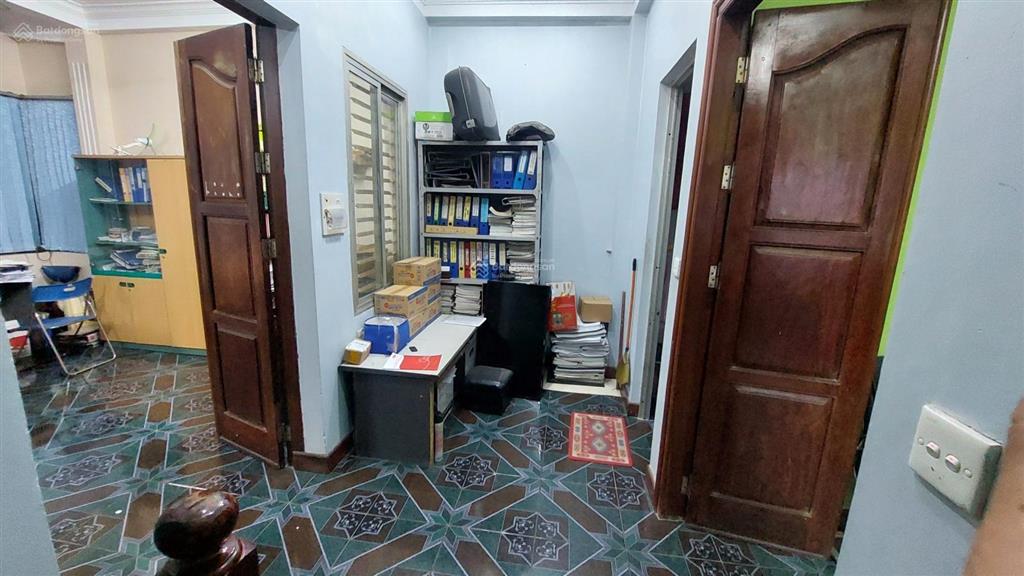 Cho thuê văn phòng 75m2, giá 8,8 triệu/tháng, mặt tiền 10m