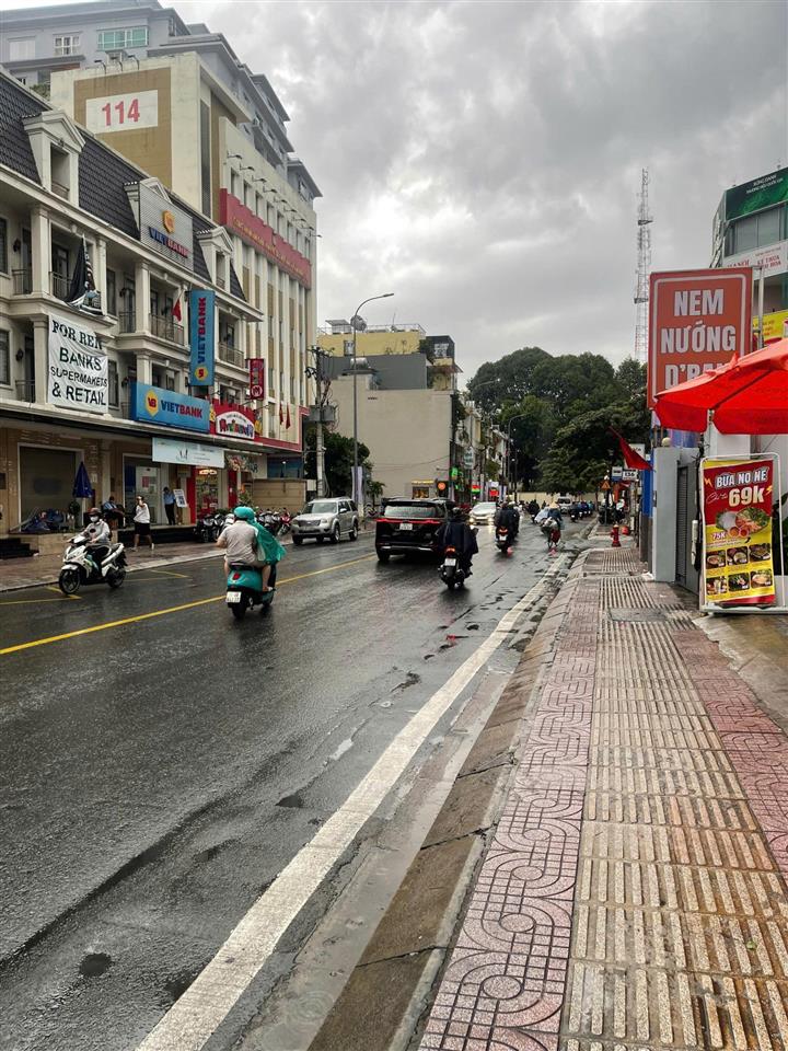 Mặt tiền hoàng hoa thám, bình thạnh dt 155m2 (8 x 18.5) xd mới hầm 7 tầng giá bán 30 tỷ