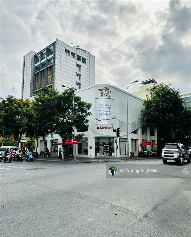 Góc 2 mặt tiền pasteur  lê thánh tôn, quận 1 80m2 (8 x 10) 4 tầng hđt 250tr/ tháng bán 56 tỷ