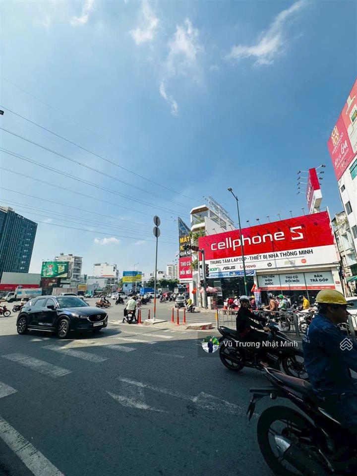 Góc ngã tư mt lê quang định, gò vấp | 240m2 (12 x 20) | ctxd hầm 7 tầng | hđt 200 triệu | bán 50 tỷ