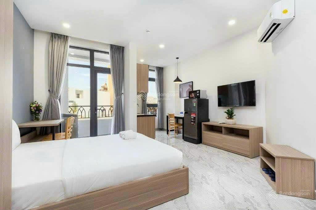 1.400m2 full thổ cư, khuôn đất vuông vức, đã có gp xây dựng 4.500m2 sàn