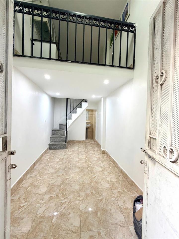 Bán nhà gấp thuỵ khuê  4 tầng  giá 5.2 tỷ