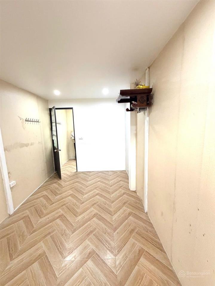 Bán nhà gấp thuỵ khuê  4 tầng  giá 5.2 tỷ