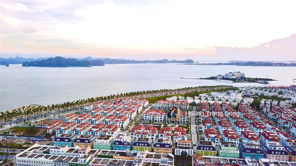 Cắt lỗ biệt thự đơn lập mặt biển giá 68,x tỷ thấp nhất dãy mặt biển, diện tích 333m2. sổ lâu dài