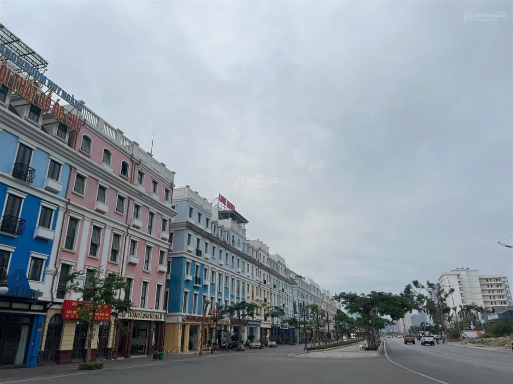 Chủ nhà cắt lỗ thu hồi tiền về trước tết giá 17 tỷ, 112.5m2 mặt đường hạ long