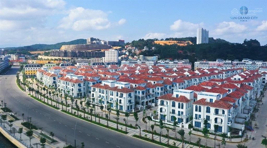 Bán căn biệt thự feria đã có sổ đỏ diện tích 230m, giá 31 tỷ. trục thông thoáng ra thẳng biển