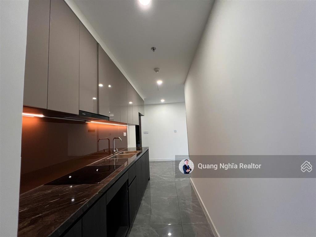 Noble crystal riverside 2pn  123m2 view sông, giá thuê chỉ 15 triệu/tháng bao phí  0797 766 ***
