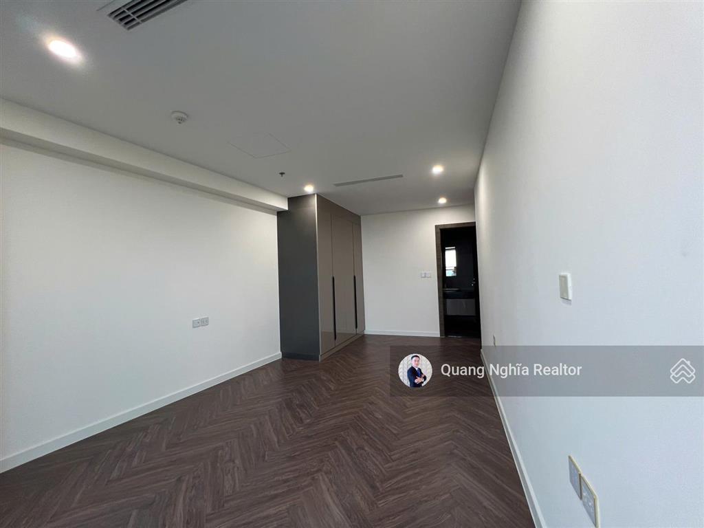 Noble crystal riverside 2pn  123m2 view sông, giá thuê chỉ 15 triệu/tháng bao phí  0797 766 ***