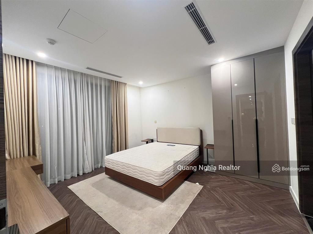 Noble crystal riverside 2pn full nội thất  ban công rộng giá chỉ 19 triệu bao phí  0797 766 ***