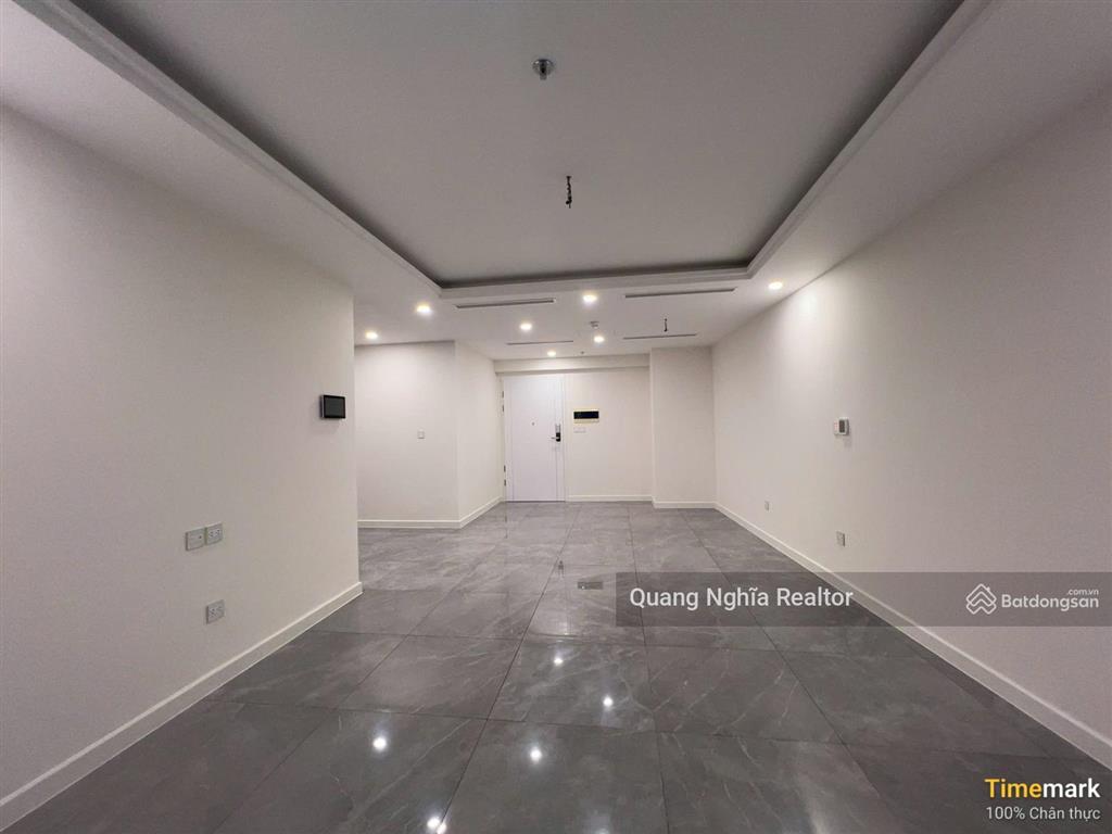 Noble crystal riverside  căn góc 2pn full kính đẹp, giá chỉ 16 triệu/tháng miễn pql  0797 766 ***