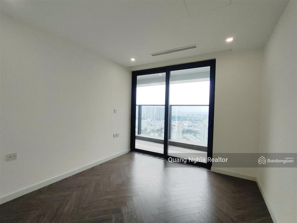 Căn hộ noble crystal riverside 2pn 123m2 rộng rãi ban công thoáng giá chỉ 6,9 tỷ  0797 766 ***