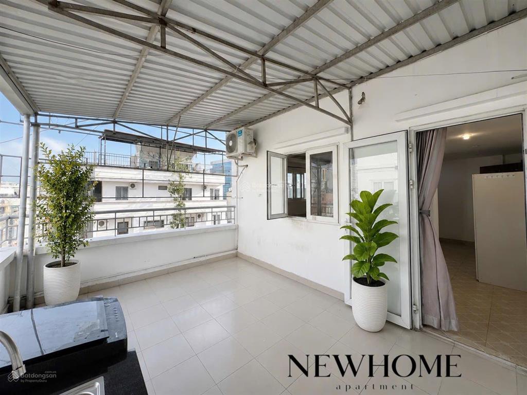 Cho thuê căn hộ studio full nội thất | ban công rộng 50m2 | ngay sân bay tân sơn nhất  phú nhuận