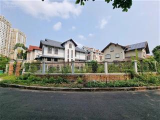 Đất biệt thự góc 3 mặt tiền đường ngay nguyễn văn hưởng, thảo điền, q2, 20x20m, 330m2, giá 85 tỷ