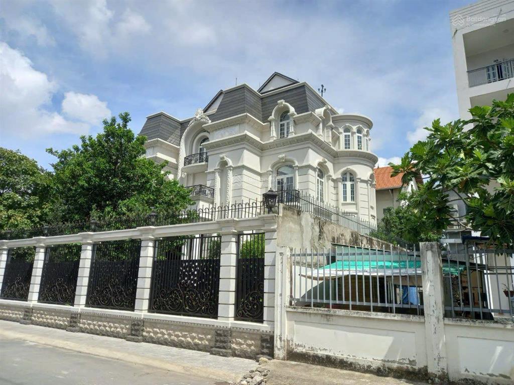 Biệt thự đặng hữu phổ, thảo điền, có ctxd hầm 7 tầng, 472m2 (18 x 27m) gần xuân thủy, 127 tỷ
