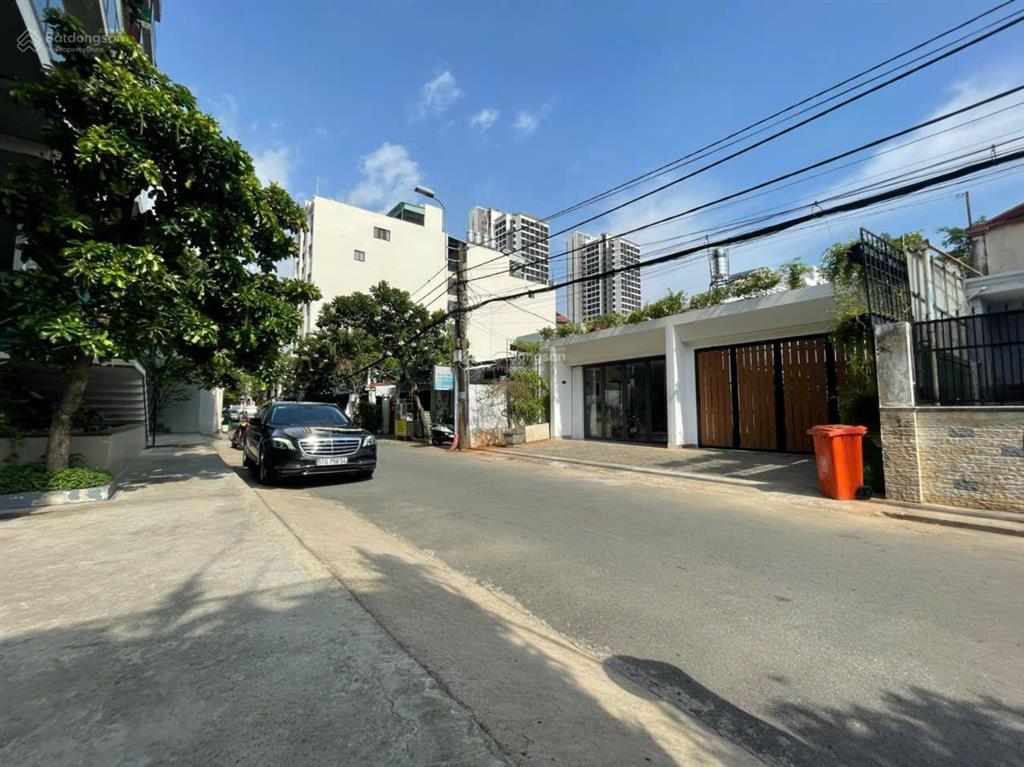 Bán nhà mặt tiền đường ngay quốc hương, thảo điền q2, 360m2 (17x35m) ctxd hầm + 7 tầng giá 82 tỷ