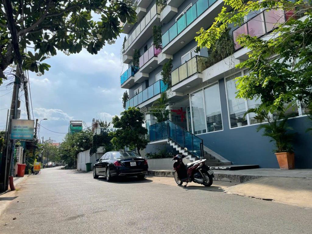 Bán nhà mặt tiền đường ngay quốc hương, thảo điền q2, 360m2 (17x35m) ctxd hầm + 7 tầng giá 82 tỷ