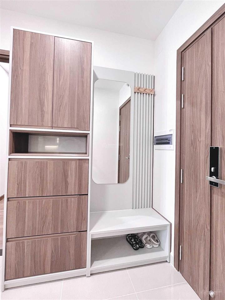 Em thành chuyên cho thuê q7 riverside giá hời thị trường  sẵn key xem nhà.  0905 284 ***