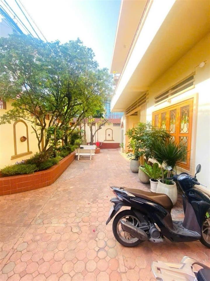 Bán nhà biệt thự cổ có sân vườn  võ thị sáu, quận 3 (125m2) 6x21,4m 3 tầng. giá 34,5 tỷ