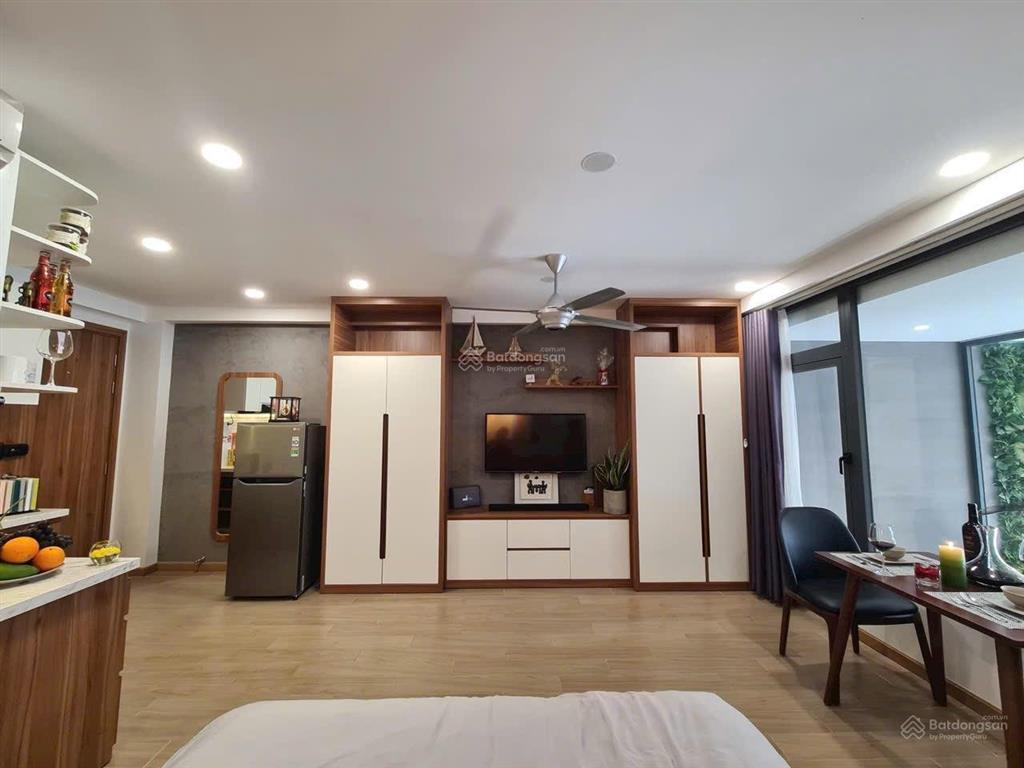 Siêu phẩm bán mặt tiền hoa hồng, p2, phú nhuận  4x16m  5 tầng. hđt 35tr/th  giá 22.5 tỷ