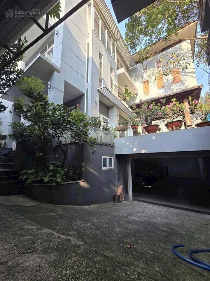 Siêu thiên nhiên  biệt thự vườn phổ quang, p9, phú nhuận  ngang 10 x 20m  hầm+ 3t, st 60 tỷ