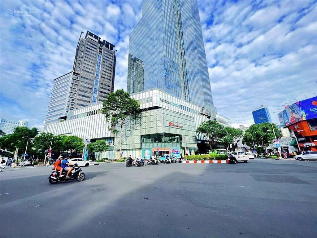 Cách chợ bến thành 50m  bán mt đặng thị nhu, quận 1  4x16m  4 tầng. hđt 60tr/th  giá 40 tỷ tl