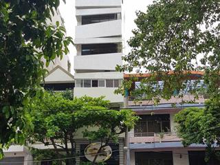 Nhà đối diện trường đh kinh tế mt nguyễn tri phương, quận 10 4x23mh+7 tầng. hđt 120tr/th 33 tỷ