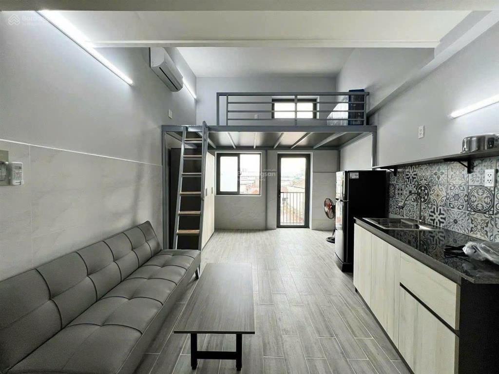 Cho thuê căn hộ duplexban cônghầm xethang máy gần nguyễn gia trí