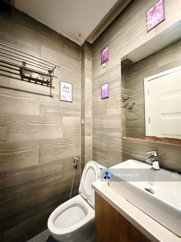 Cho thuê chung cư mini dạng studio cao cấp, cửa sổ, ban công thoáng ngay nguyễn cửu vân