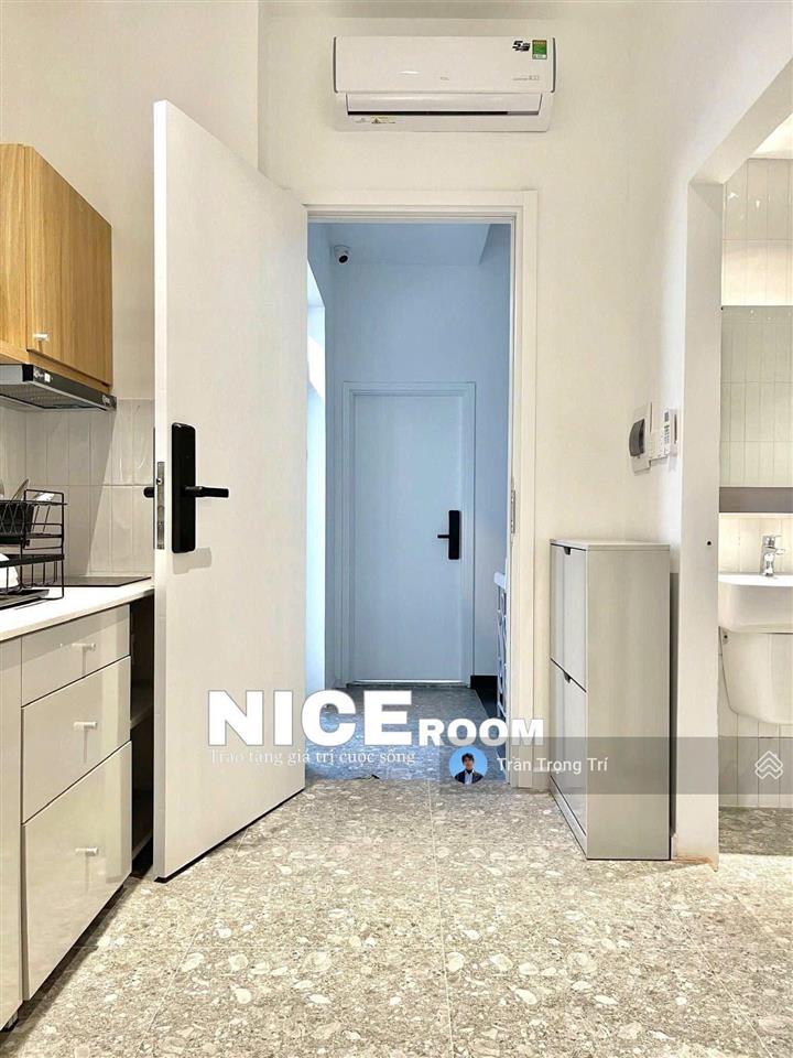 Cho thuê căn hộ studio mới 100%, ban công, đầy đủ ánh sáng ngay ngô tất tố, bình thạnh