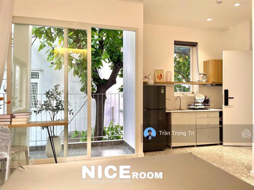 Cho thuê căn hộ studio mới 100%, ban công, đầy đủ ánh sáng ngay ngô tất tố, bình thạnh