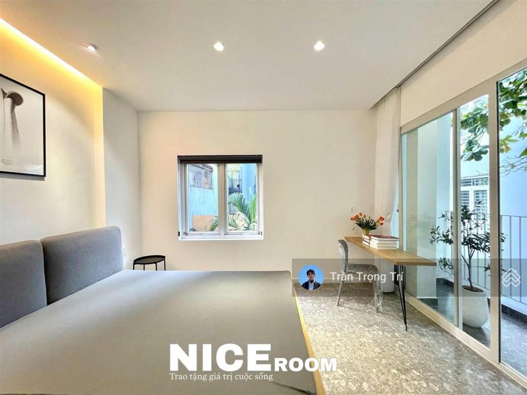 Cho thuê căn hộ studio mới 100%, ban công, đầy đủ ánh sáng ngay ngô tất tố, bình thạnh